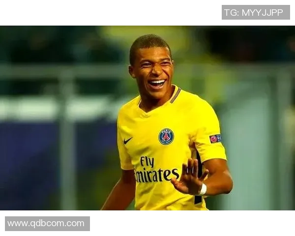 纵观足坛风云人物细数各时代传奇球星与辉煌时刻